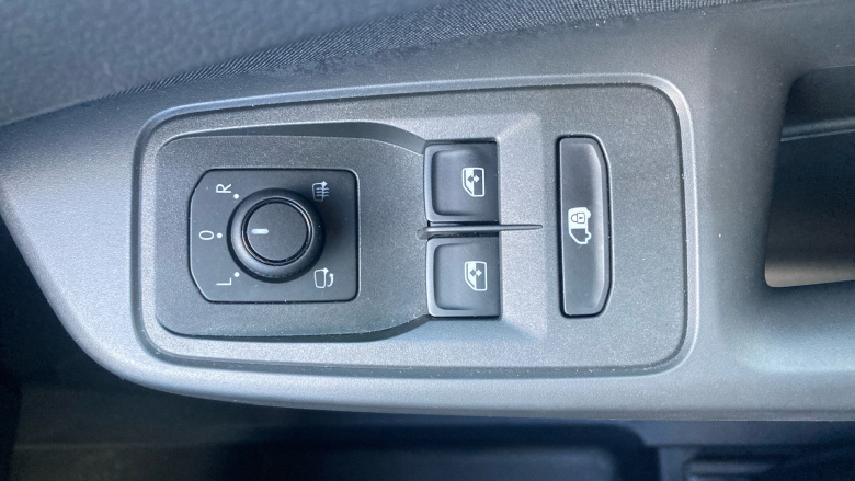 Ford Transit Connect 250 L2 Petrol 1.5 EcoBoost PHEV 150 Limited Van Auto